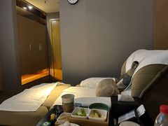 -金色印象·4K影院式足体养生(南坪桃源店)