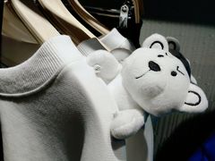 -URBAN REVIVO(济南领秀城贵和购物中心店)