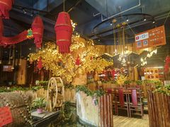 -老滇山寨•云南特色菜•地方菜•民族风情歌舞表演(金碧店)