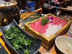 -老牌坊云南鱼豆花火锅(爱建店)
