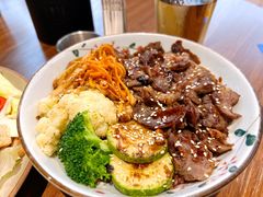 -POKEE VIA&Brunch·维娅(重庆来福士店)