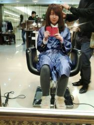 店长star在为我做造型呢、头发已经上完-DRG达人馆造型