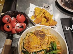 -W COLLECTIVE  DESSERT SHOP