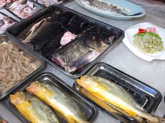 -侬佳蒸菜馆(听潮店)