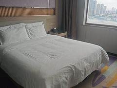 -麗枫酒店(武汉吴家山五环体育中心店)