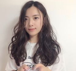 -UN·SAKA 右嗯造型
