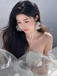 -乐派诗婚纱摄影