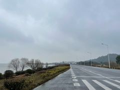 -弥舍·湖景团建泳池派对别墅·湖山境店