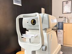 -罗伯特眼镜·蔡司官方授权(罗湖国贸店)