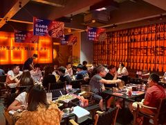 -何师烧烤·香辣蟹·川菜·30年老品牌(太古里旗舰店)