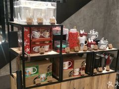 零售区-星巴克臻选(湖滨道店)