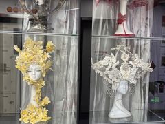 -粤港芭莎美容美发化妆学校