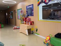 -爱威盛亲子俱乐部·纽约国际早托中心