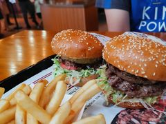 -The Habit Burger Grill 哈比特汉堡(复兴soho店)