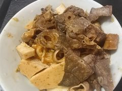 -松树干拌面店