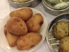 炸豆沙包-凯悦大酒楼