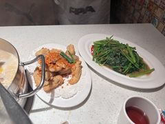 -肥仔文澳门猪骨煲(南京西路店)