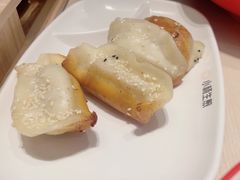 -小杨生煎(金山百联购物中心3楼店)