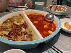 -姚姚酸菜鱼·金戈戈香港豉油鸡(喜荟城联名店)