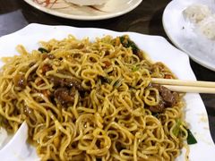 牛腩炒面-博鳌悠然·忠锐杂粮茶餐厅