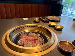-铭牛烧肉·和牛海鲜自助(高新月牙湖店)
