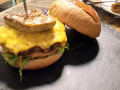 -HIGH FIVE哈福手工汉堡(桂林路店)