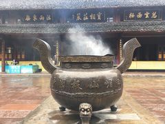 -峨眉山报国寺