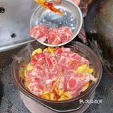 猪煲煲·炫饭嘎嘎香🥩🧃