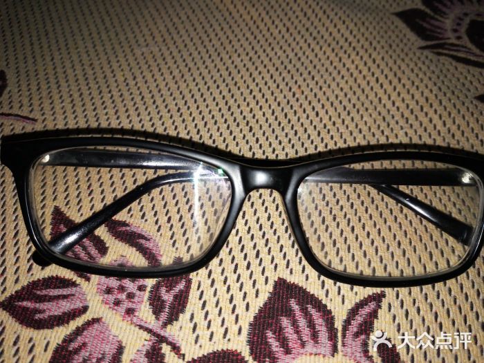 康达视眼镜图片