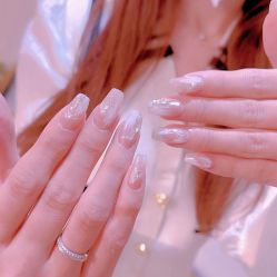 -花系美·美甲美睫精品店