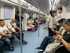 -新百广场(地铁站)