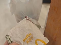 -麦当劳(上海虹桥站30B检票口楼上)
