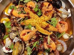 -老东镇啤酒屋海鲜加工·蒸汽海鲜·海鲜烧烤(台东店)