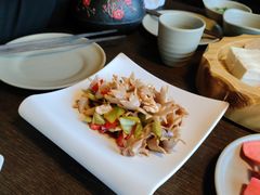 蒙版养颜石榴花-滇釜火锅·能喝汤的火锅(车公庄店)