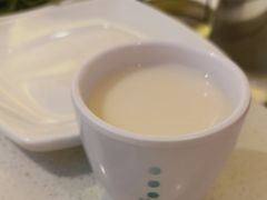 -小鱼小牛(世欧广场店)