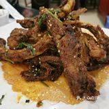 18块12个贼大的饺子，里面的馅料也很丰富