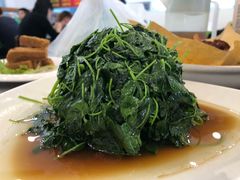 -侬佳蒸菜馆(听潮店)