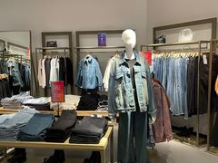 -URBAN REVIVO(北京斯普瑞斯奥特莱斯店)