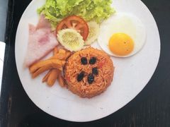 -邢泰记