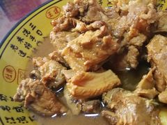 -鸿亨泰杂鱼馆(港馨家园店)