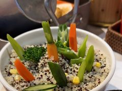 -水桶王国主题餐厅·聚会·生日派对·亲子活动·家庭套餐(亚龙湾希尔顿店)