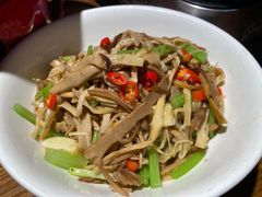 -老湘村·湖南土菜(天河维多利店)