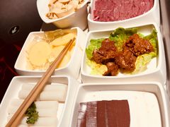 -海底捞火锅鲜切牛肉主题店(长寿路店)