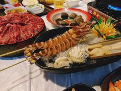 花竹虾-鲜入围煮花胶鸡海鲜火锅