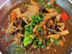 腊肉烧三干-鱼乐岛餐厅·户外花园主题餐厅