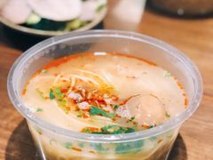 -亮亮面馆(经六路店)