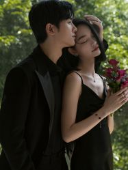 -至臻微拉婚纱摄影