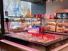 面包甜点陈列柜-巴黎贝甜(望京信万店)