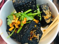 -黑色经典臭豆腐·湖南特产(坡子街店)