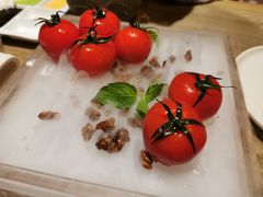 番茄脆菇沙拉-小大董·烤鸭(凤凰汇店)